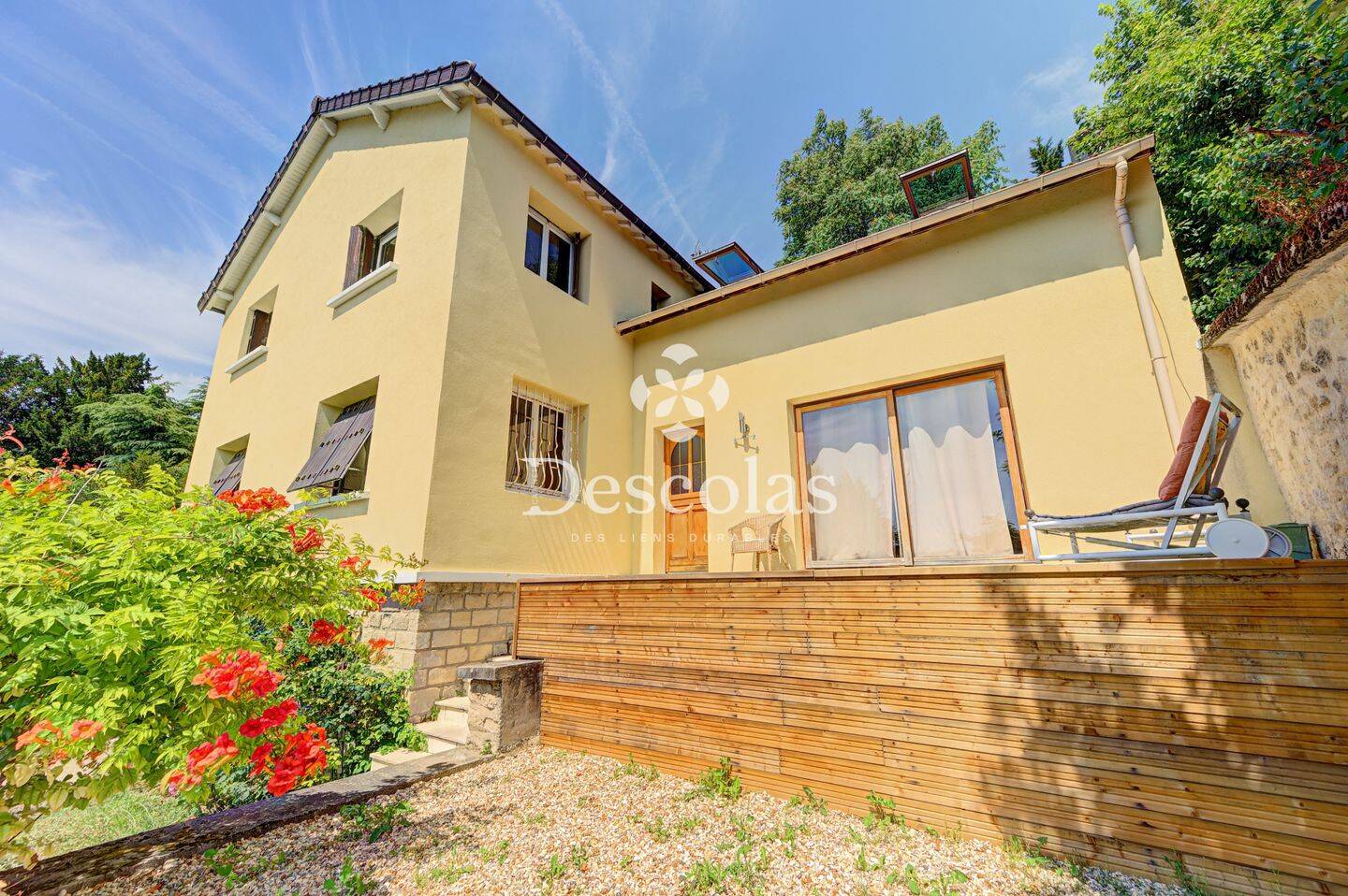 Maison 9 pièces 202 m² · à Saint-Germain-en-Laye · 202 m² · 1 390 000 €