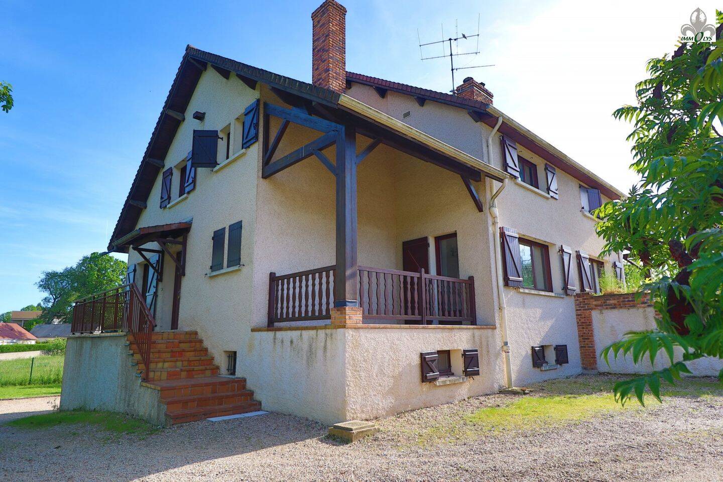 Maison 10 pièces 264 m² · à Pouilly-sur-Saône · 264 m² · 298 000 €