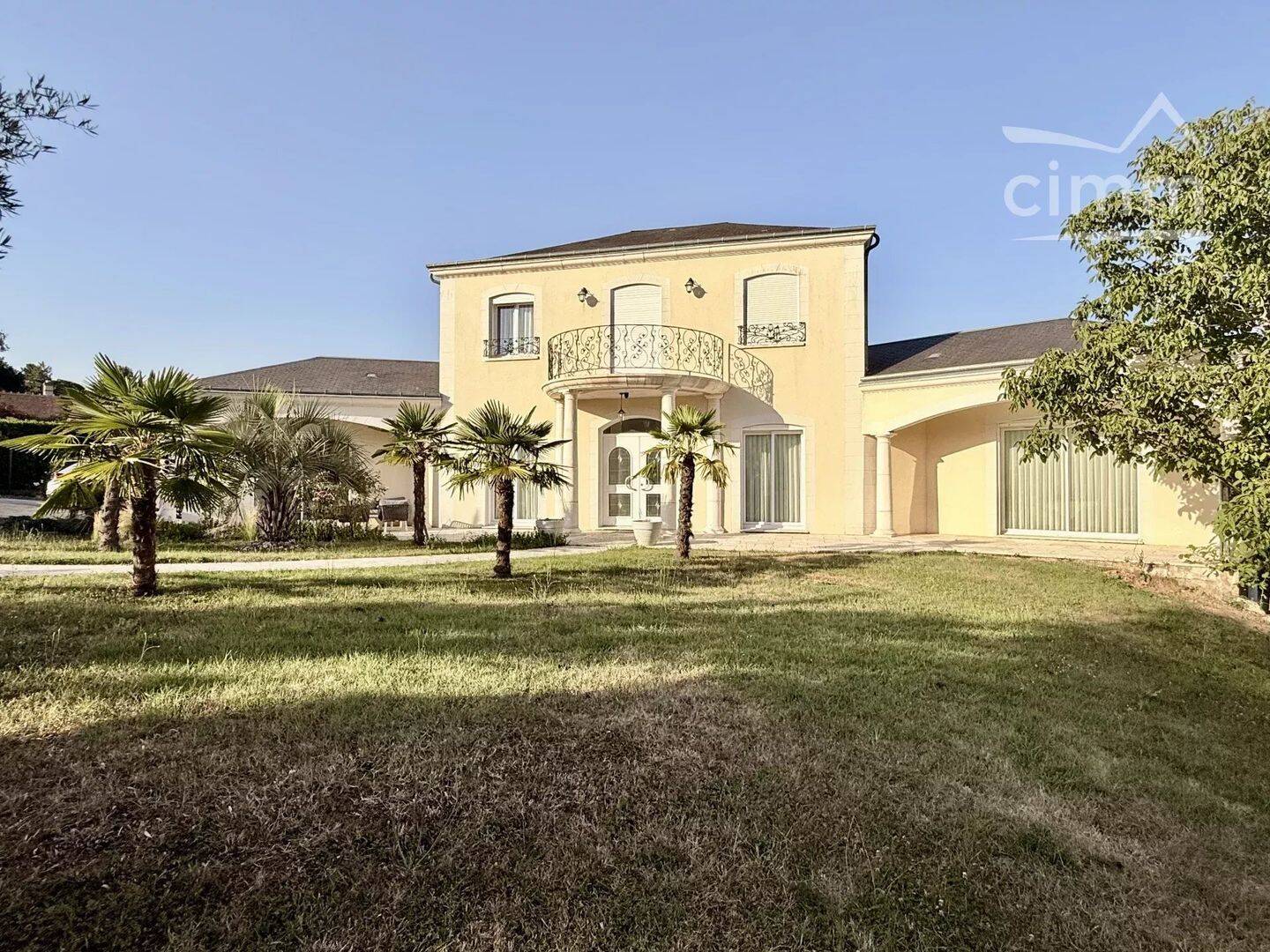 Maison 7 pièces 250 m² · à Blois · 250 m² · 745 000 €
