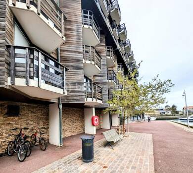 Espace bureau à vendre 665 000 € 117 m² de bureaux Deauville 14800