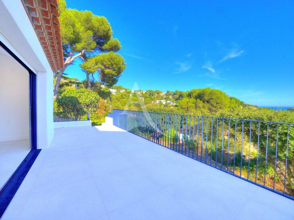 Maison 7 pièces 211 m² · à Sète · 211 m² · 3 500 €