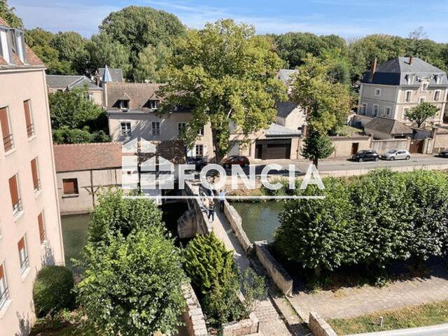 Appartement 1 pièce 12 m² · à Chartres · 11,9 m² · 303 €