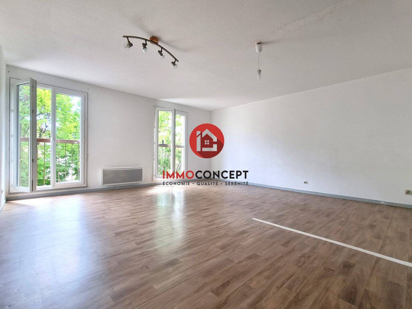 Appartement 4 pièces 95 m² · à Roquemaure · 94,8 m² · 775 €