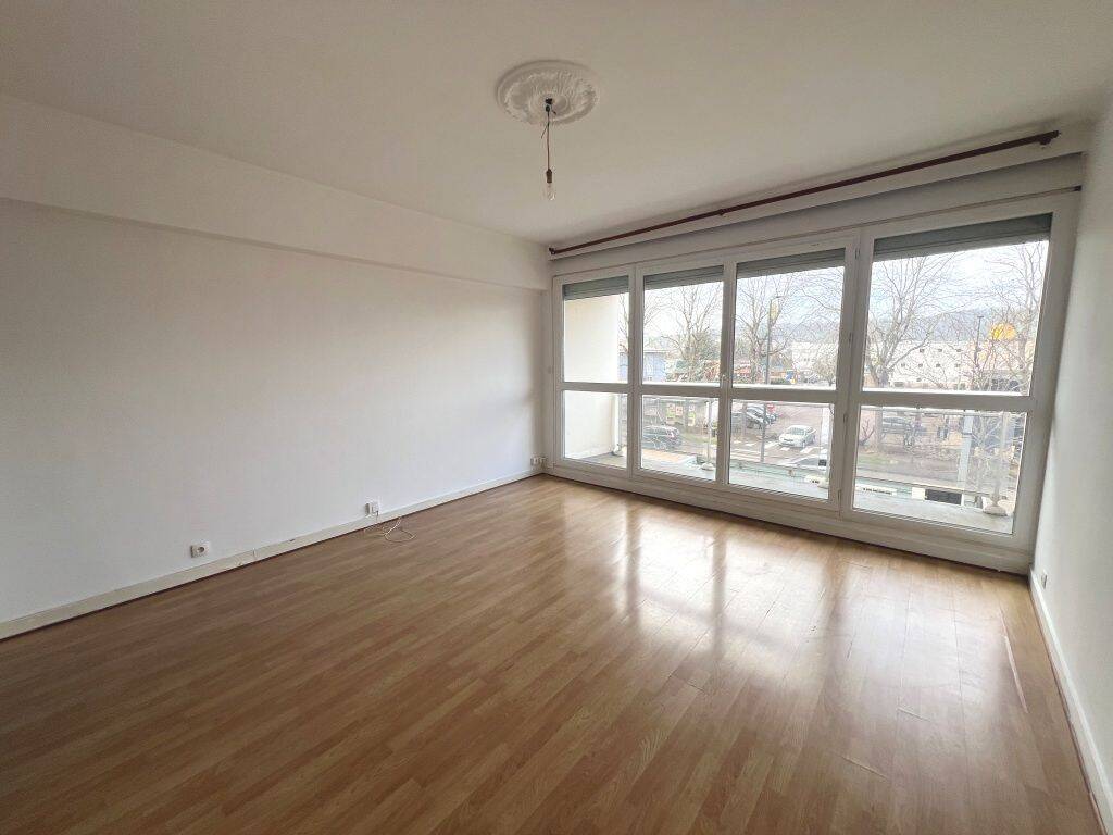 Appartement 2 pièces 54 m² · à Sens · 54,4 m² · 61 000 €