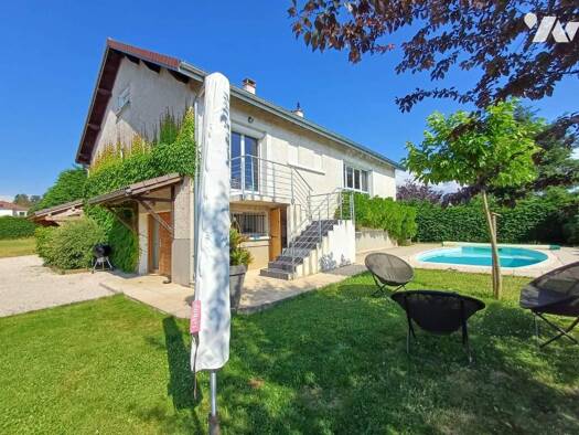 Maison à vendre 439 000 € 9 pièces 5 chambres 235 m² 2 040 m² de terrain Saint-Héand 42570