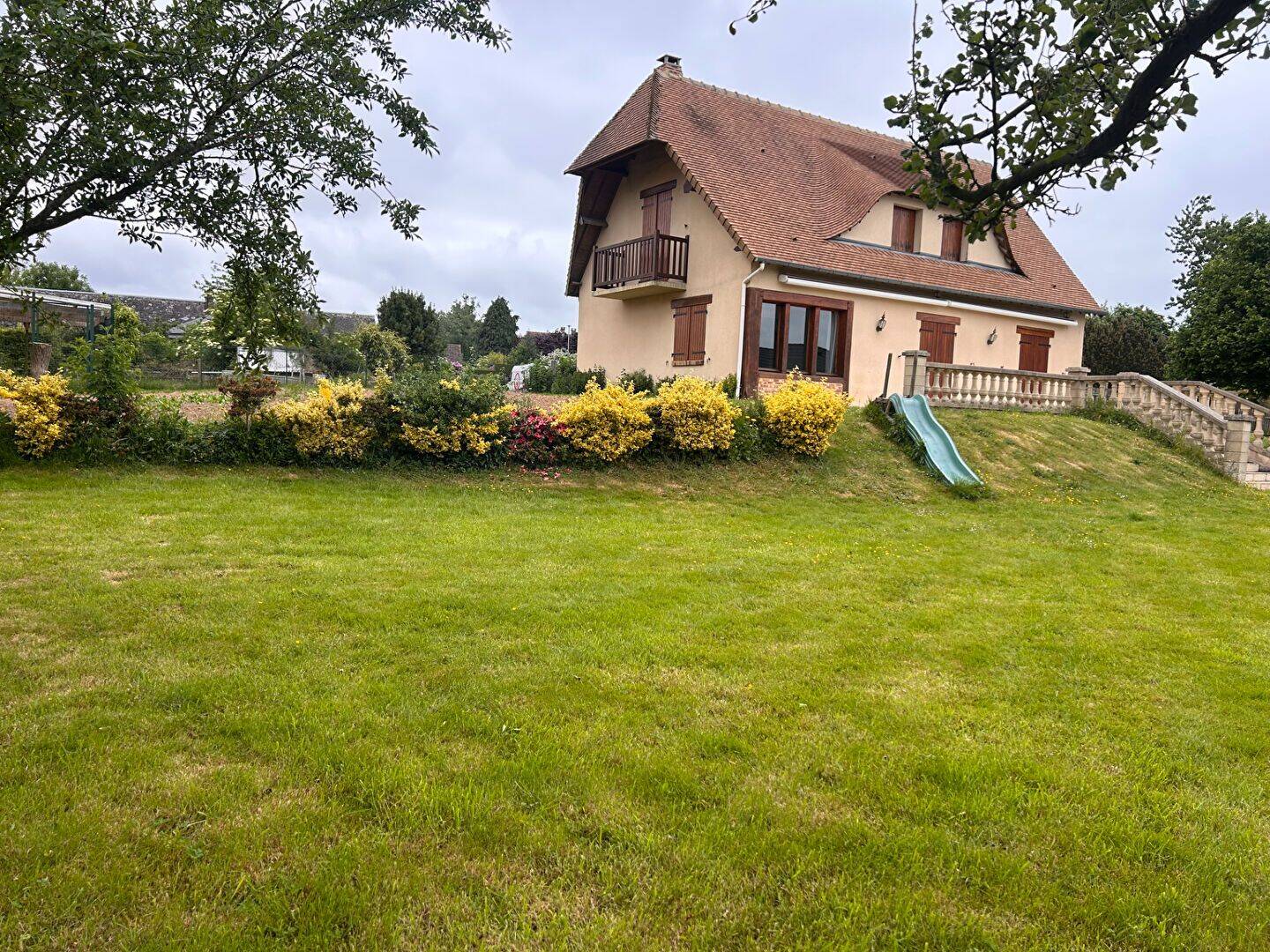 Maison 5 pièces 130 m² · à Le Bocasse · 130 m² · 270 000 €