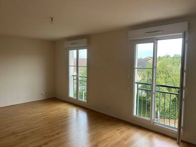 Appartement 1 pièce 40 m² · à Lieusaint · 40 m² · 800 €