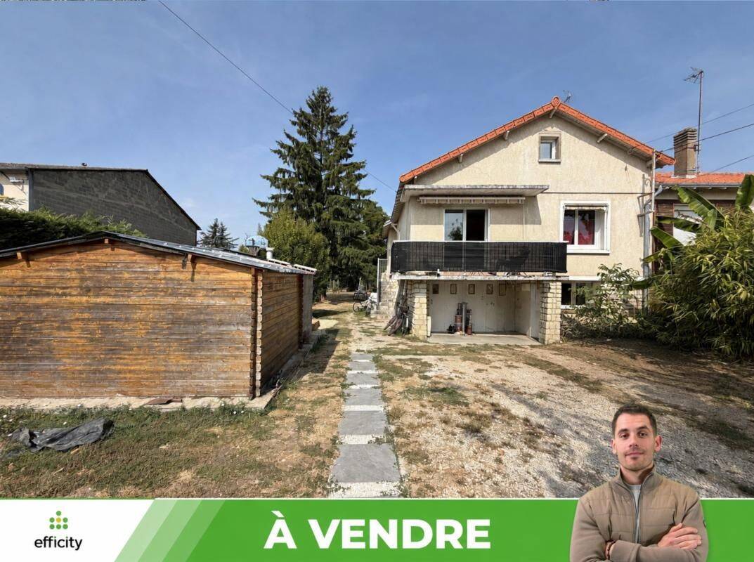 Maison 6 pièces 179 m² · à Châtellerault · 179 m² · 159 500 €