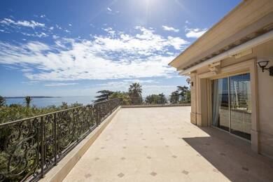 Villa à vendre + de 10M € 15 pièces 9 chambres 700 m² 4 600 m² de terrain Terrefial Cannes 06400