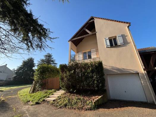 Maison à louer 2 800 € 5 pièces 4 chambres 157 m² 300 m² de terrain Mareil-Marly 78750