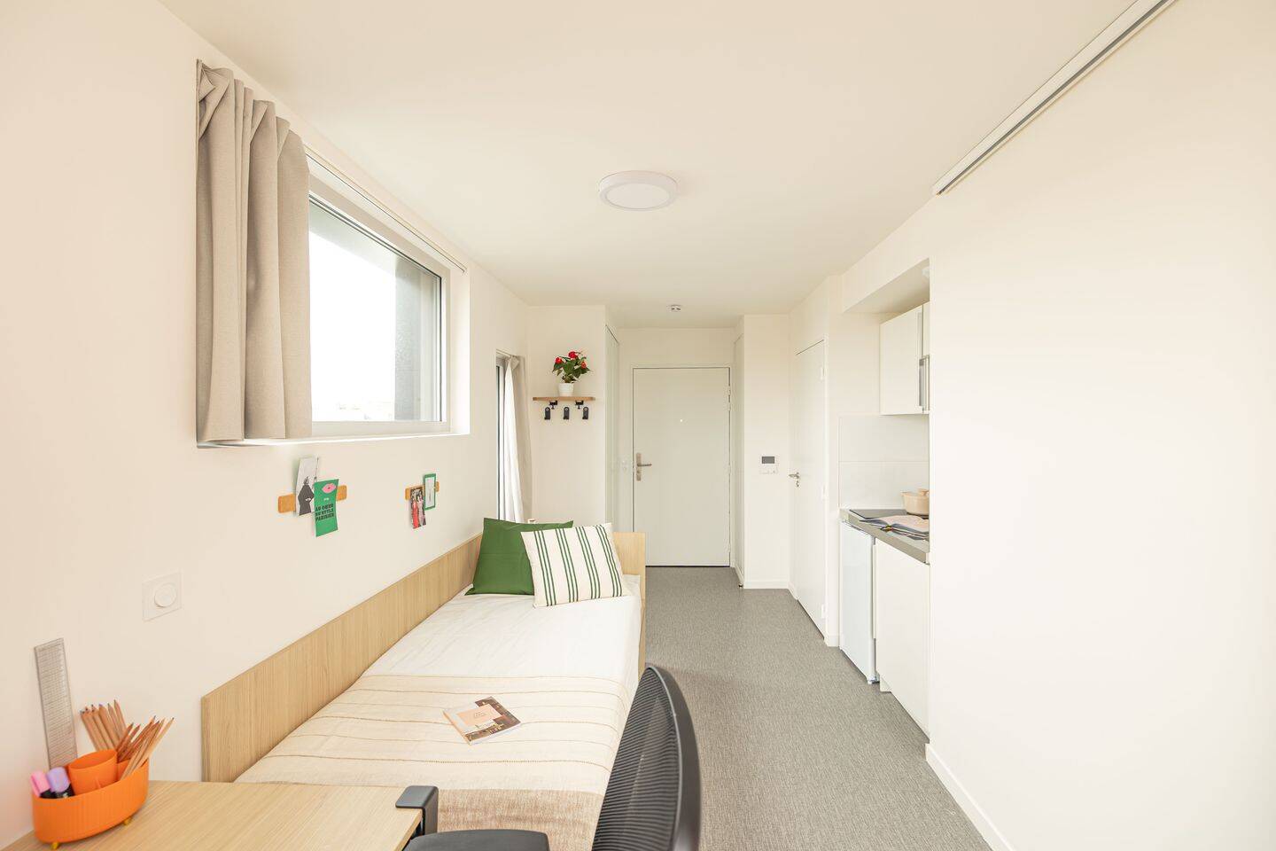 Appartement 1 pièce 16 m² · à Paris 15ème Arrondissement · 15,5 m² · 1 589 €