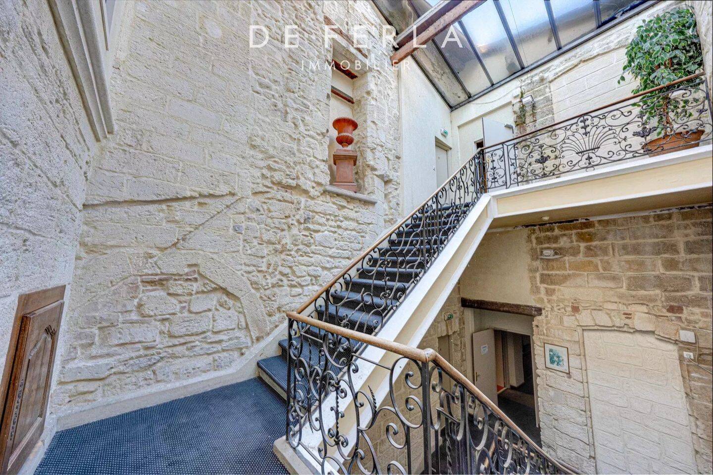 Maison 22 pièces 837 m² · à Avignon · 837 m² · 2 295 000 €