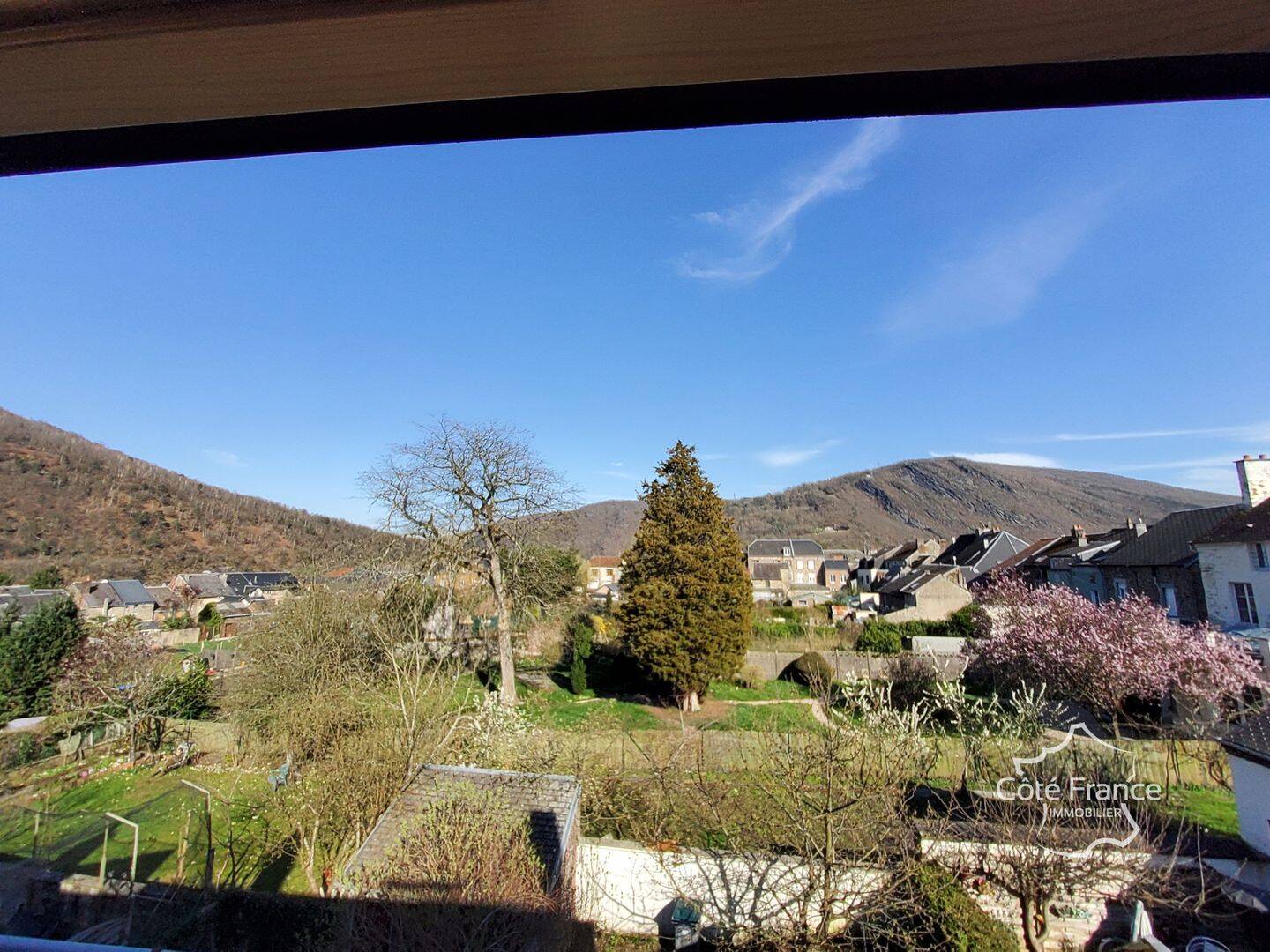 Maison 7 pièces 148 m² · à Revin · 147,8 m² · 95 000 €