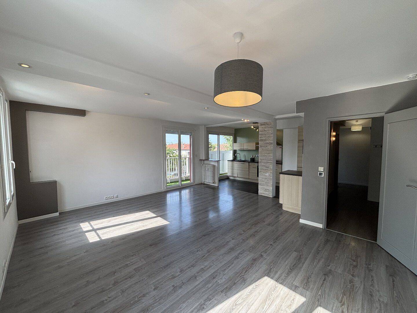 Appartement 3 pièces 84 m² · à Billère · 84 m² · 950 €