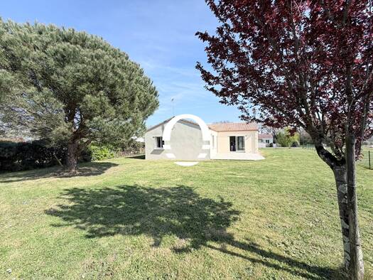 Maison de plain-pied à vendre 438 000 € 5 pièces 3 chambres 113 m² 825 m² de terrain Le Clion-Bourg Pornic 44210