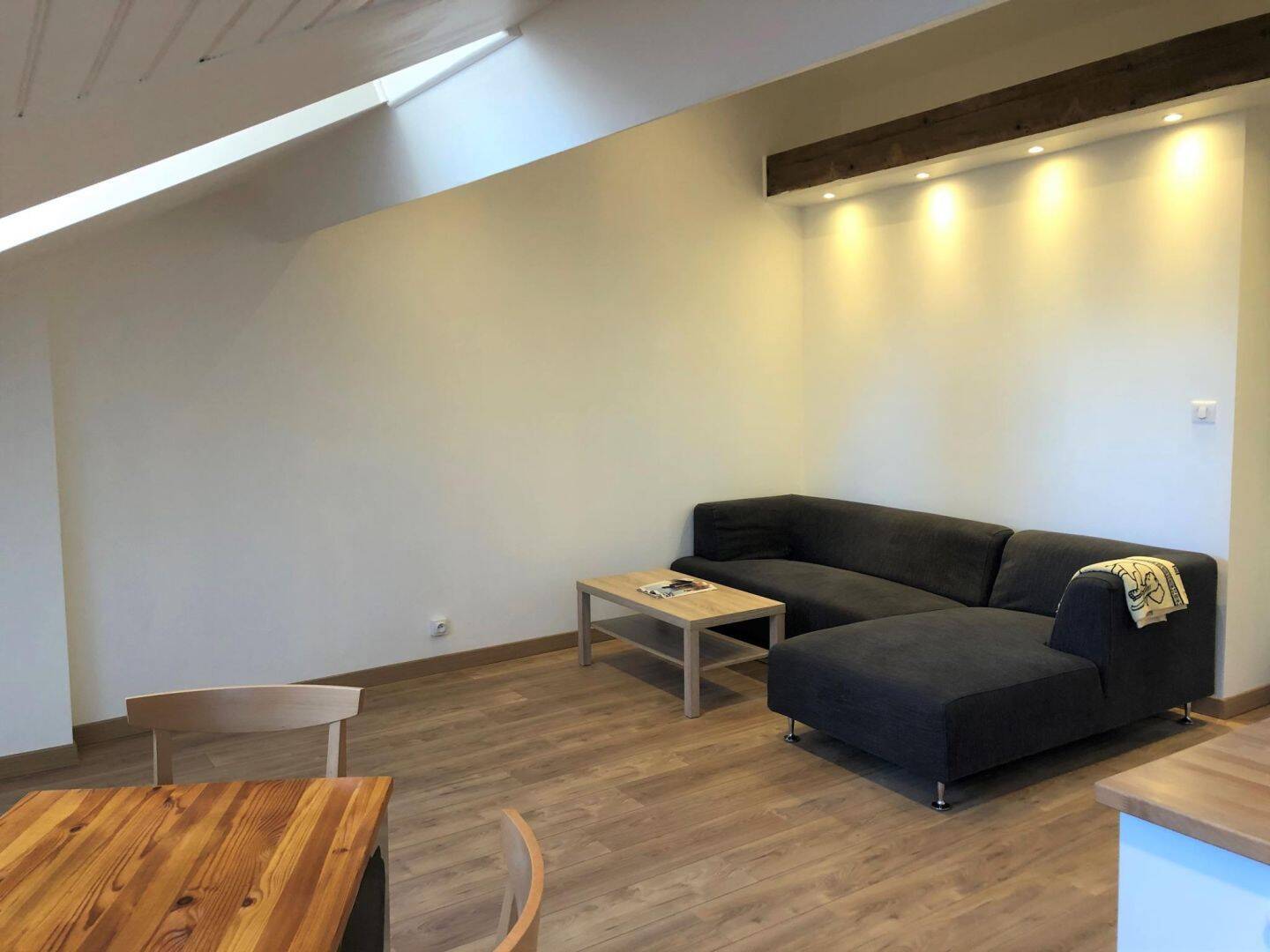 Appartement 2 pièces 43 m² · à Lyon 6ème Arrondissement · 43,3 m² · 832 €/mois