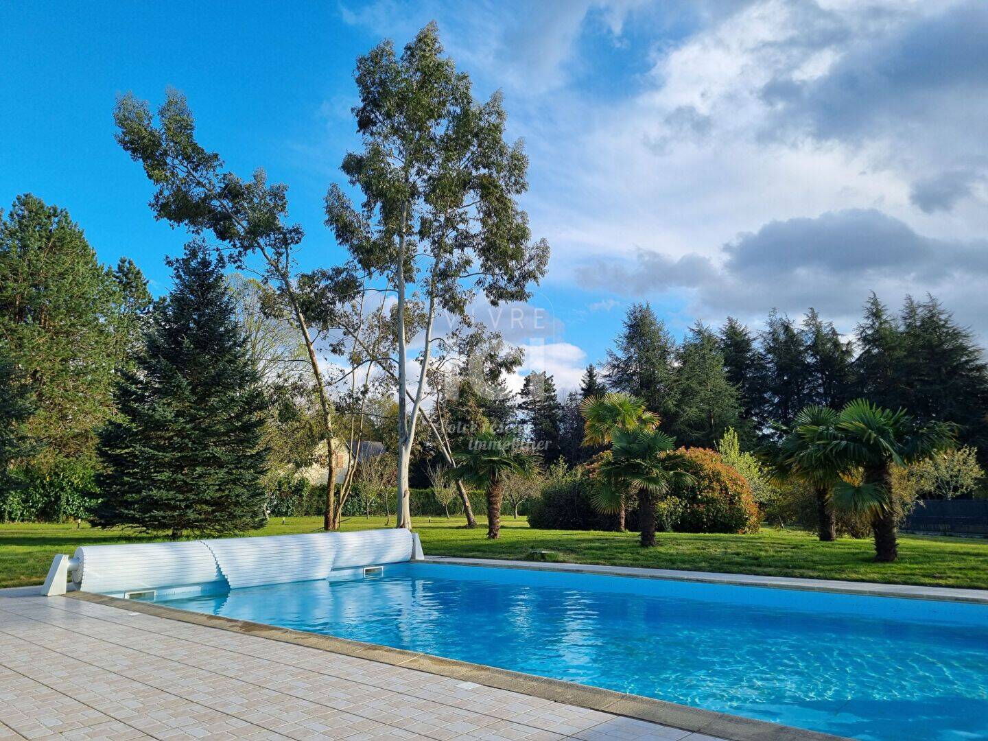 Maison 7 pièces 280 m² · à Sautron · 280 m² · 1 100 000 €