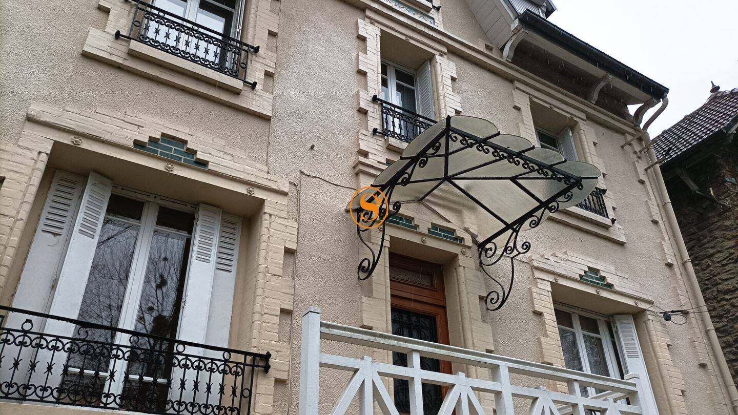 Maison 7 pièces 210 m² · à Liancourt · 210 m² · 230 000 €