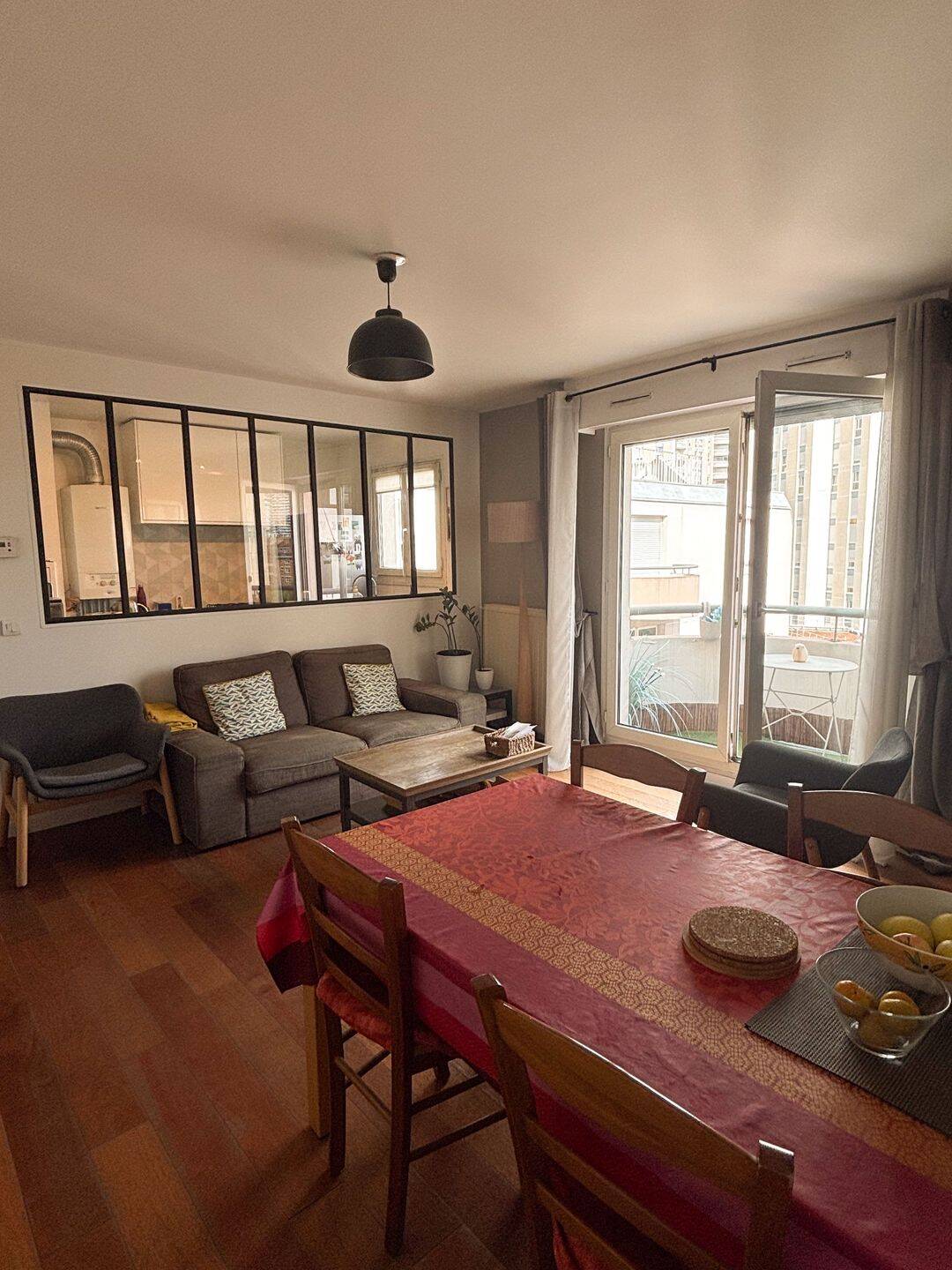3 pièces 77 m² · à Paris 13ème Arrondissement · 76,6 m² · 2 430 €/mois