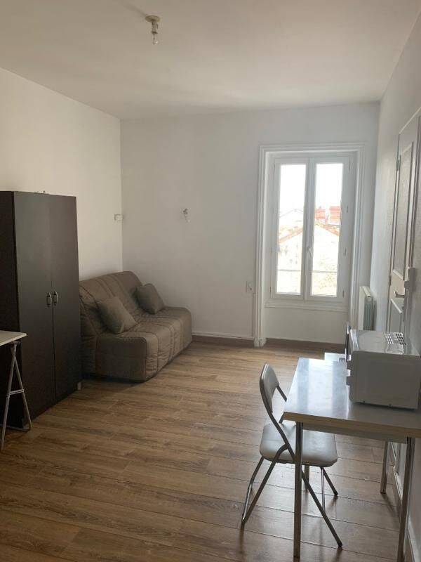 Appartement 1 pièce 19 m² · à Périgueux · 19 m² · 450 €