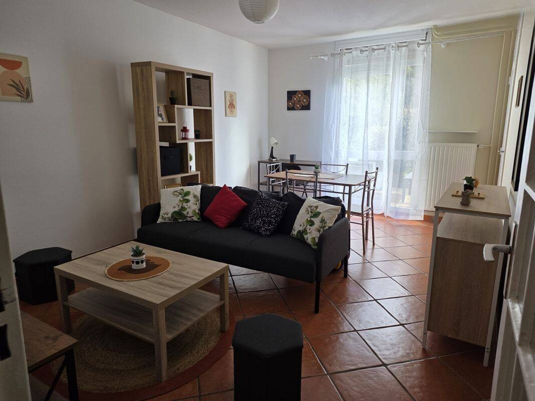 Appartement 2 pièces 51 m² · à Cenon · 51 m² · 860 €