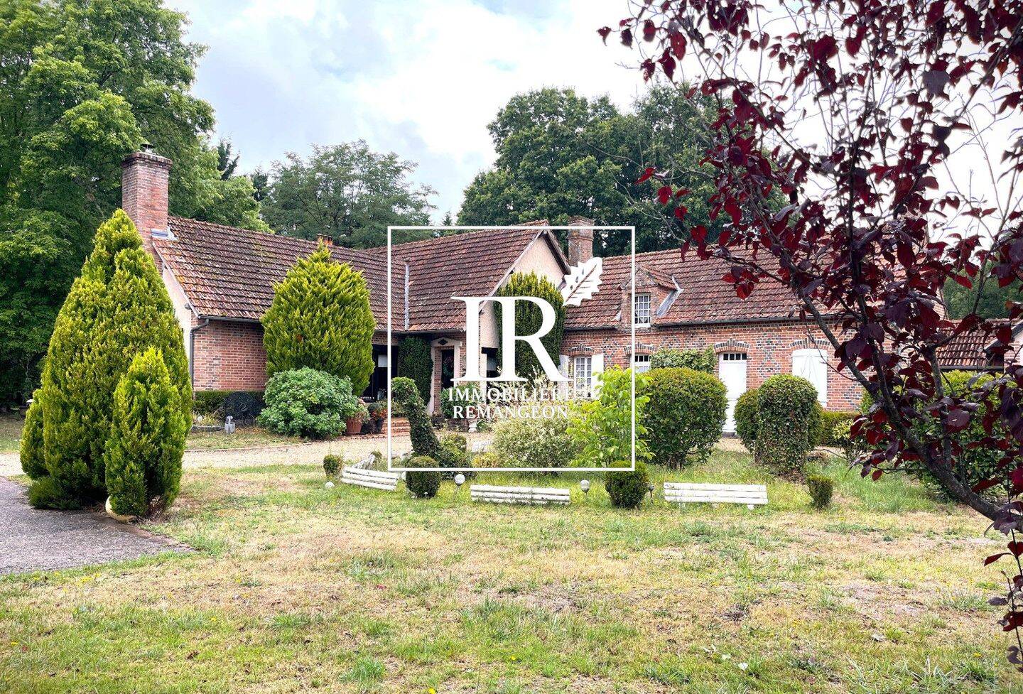 Maison 10 pièces 309 m² · à Lamotte-Beuvron · 309 m² · 630 000 €