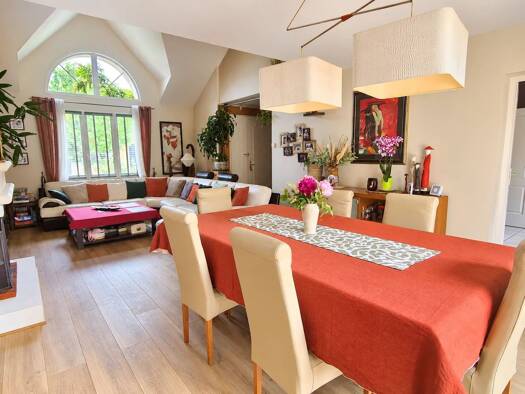 Maison à vendre 735 000 € 6 pièces 4 chambres 145 m² 405 m² de terrain Voisins-le-Bretonneux 78960