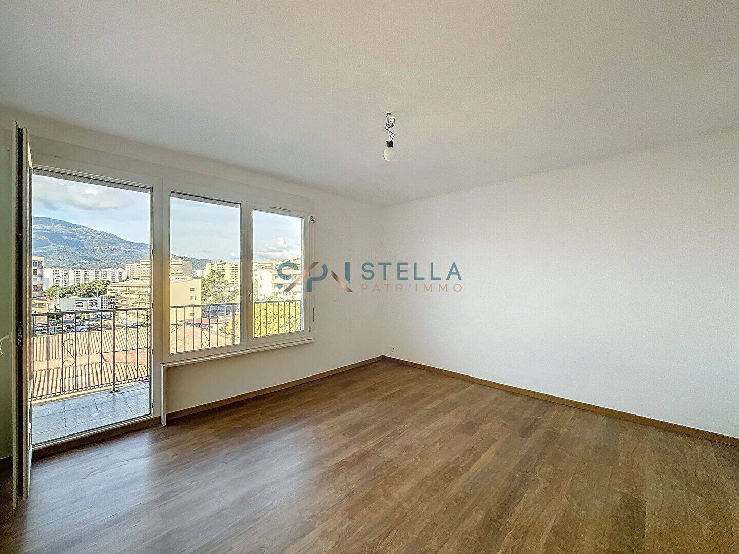 Appartement 3 pièces 65 m² · à Ajaccio · 64,8 m² · 980 €/mois