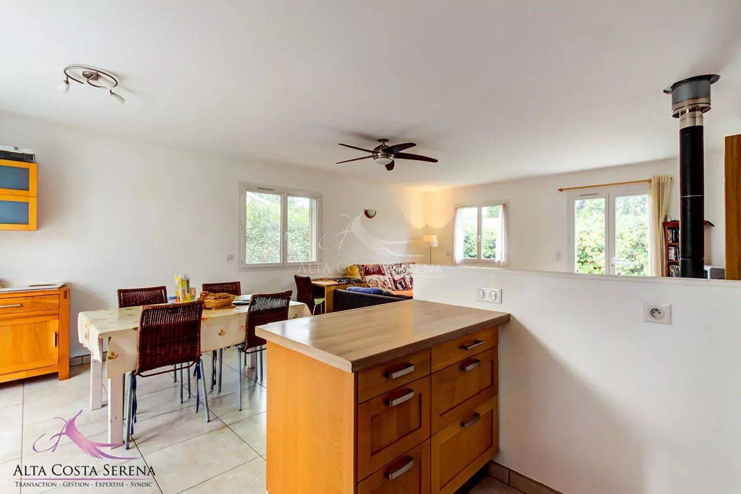 Maison 4 pièces 98 m² · à Prunelli-Di-Fiumorbo · 98 m² · 288 000 €