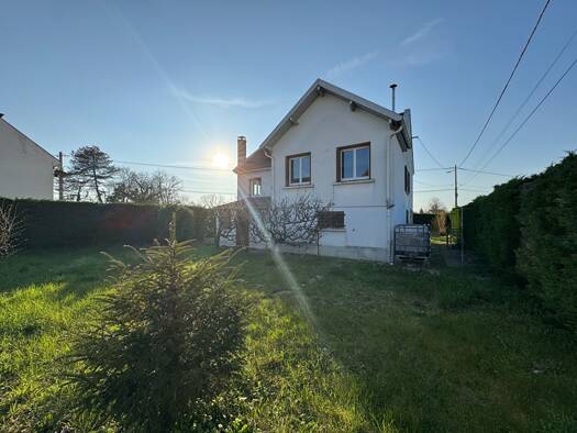 Maison à vendre 219 400 € 5 pièces 3 chambres 113 m² 560 m² de terrain Domblans 39210