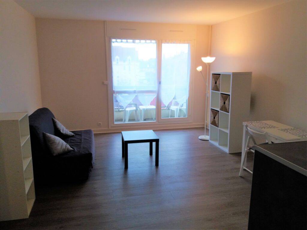 Appartement 1 pièce 29 m² · à Margny-lès-Compiègne · 29 m² · 549 €