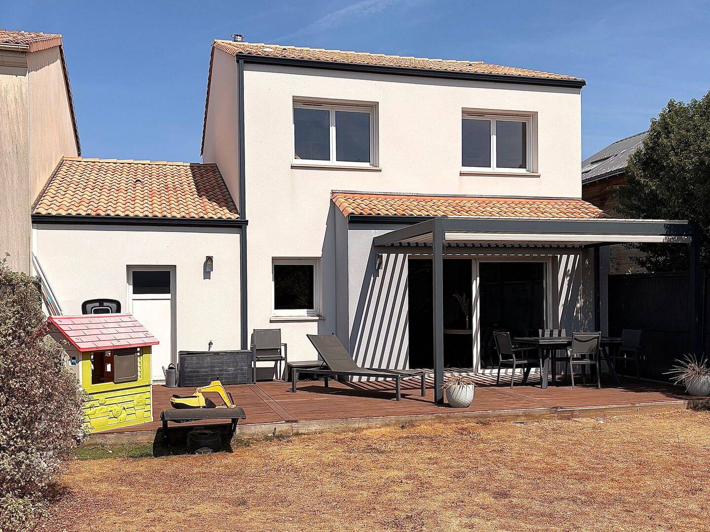 Maison 6 pièces 114 m² · à Saint-Léger-les-Vignes · 114 m² · 339 000 €