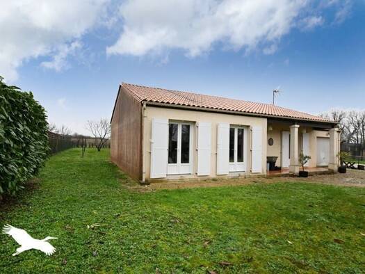Maison de plain-pied à vendre 169 087 € 4 pièces 3 chambres 89 m² 1 002 m² de terrain Rouillac 16170