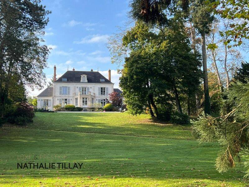 Maison 11 pièces 313 m² · à Orléans · 313 m² · 1 650 000 €