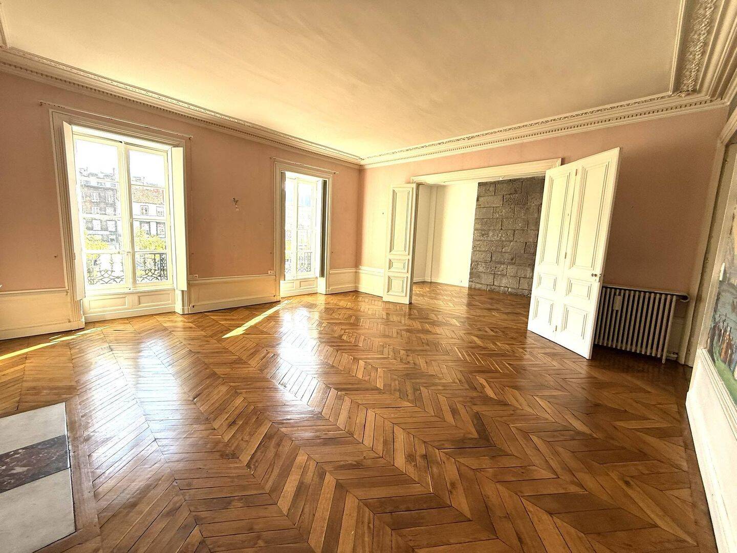 Appartement 10 pièces 236 m² · à Clermont-Ferrand · 236 m² · 2 300 €/mois
