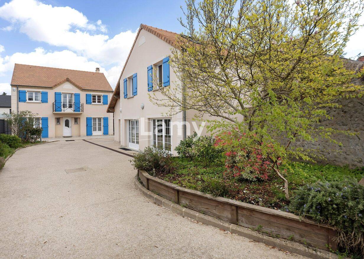 Maison 8 pièces 268 m² · à Ballainvilliers · 268 m² · 720 000 €