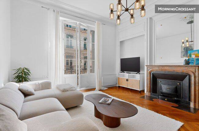 Appartement 3 pièces 77 m² · à Lyon 6ème Arrondissement · 77 m² · 2 700 €/mois
