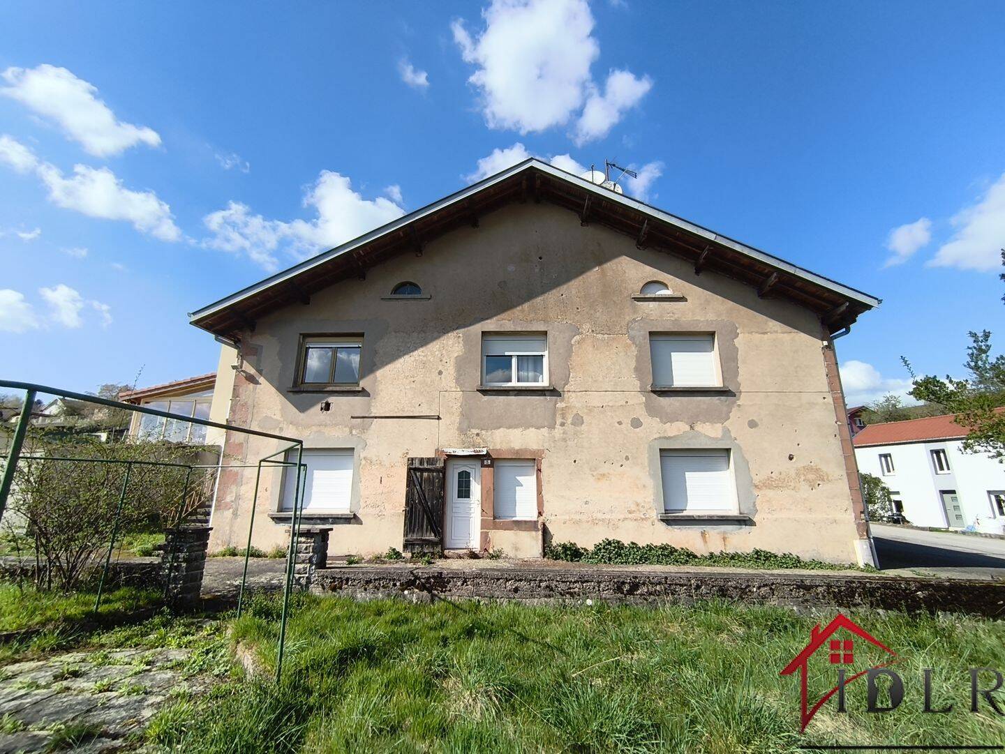 Maison 7 pièces 228 m² · à Lépanges-sur-Vologne · 228 m² · 142 500 €