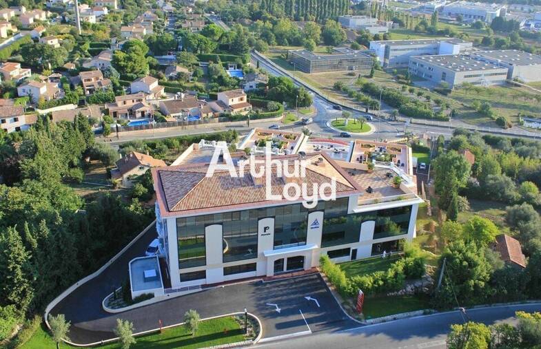 Espace bureau à vendre 650 000 € 258 m² de bureaux Le Plan Grasse 06130