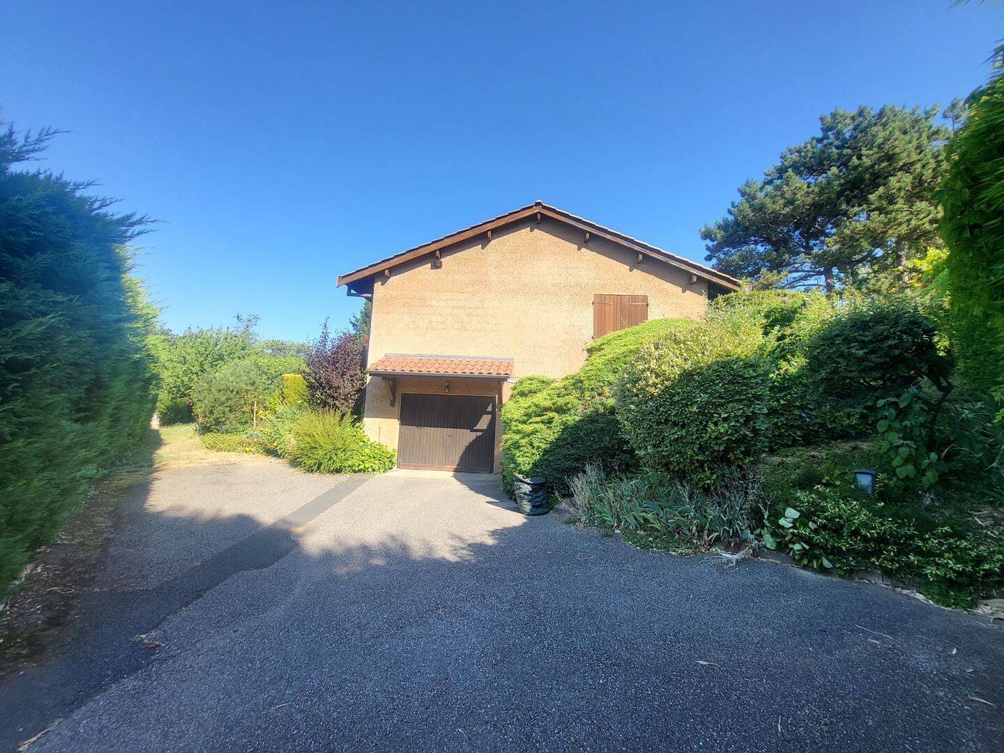 Maison 6 pièces 121 m² · à Neuville-sur-Saône · 120,7 m² · 650 000 €