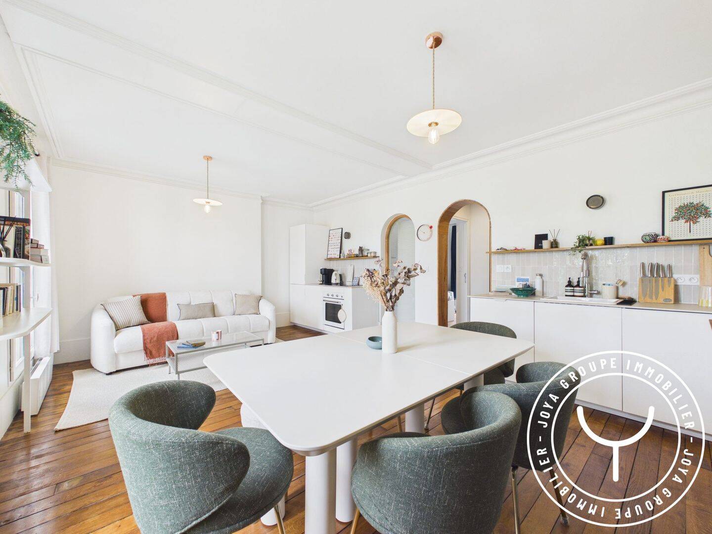 Appartement 2 pièces 44 m² · à Paris 18ème Arrondissement · 43,9 m² · 1 631 €