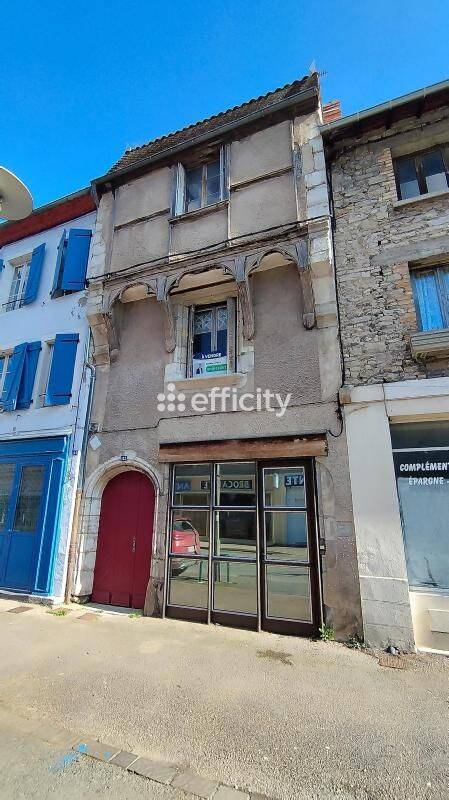 Maison 7 pièces 136 m² · à Aigueperse · 136 m² · 59 000 €