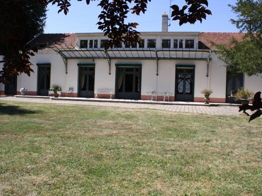 Villa à vendre 520 000 € 10 pièces 7 chambres 250 m² 5 583 m² de terrain Rozay-en-Brie 77540