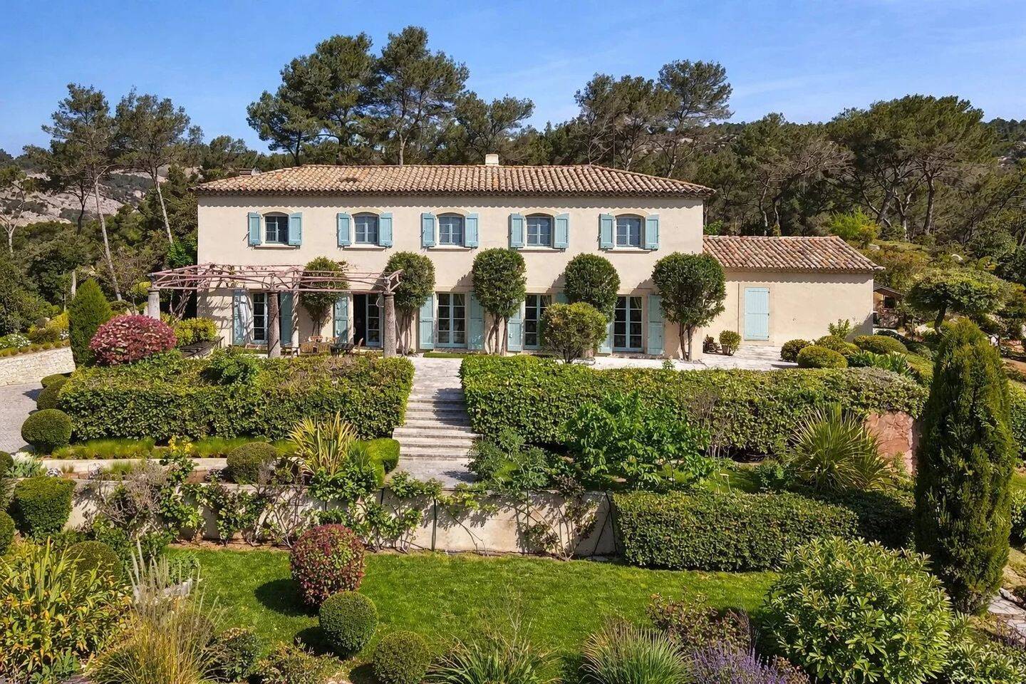 Maison 10 pièces 385 m² · à Le Tholonet · 385 m² · 6 300 000 €