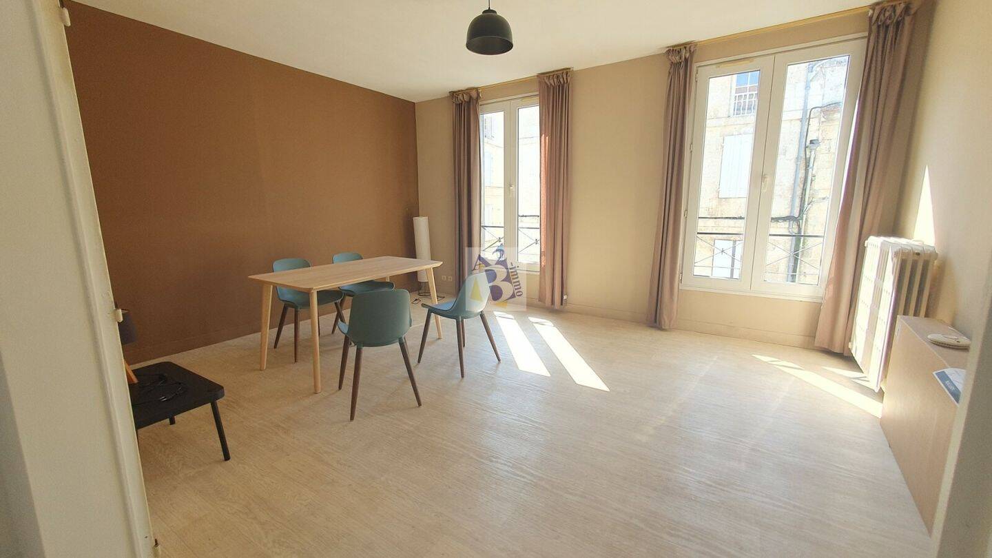Appartement 3 pièces 74 m² · à Angoulême · 73,5 m² · 850 €