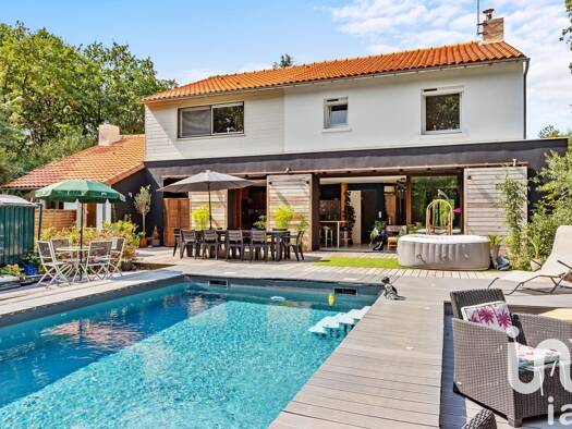 Maison à vendre 468 000 € 7 pièces 6 chambres 190 m² 1 370 m² de terrain Saint-Aignan-Grandlieu 44860