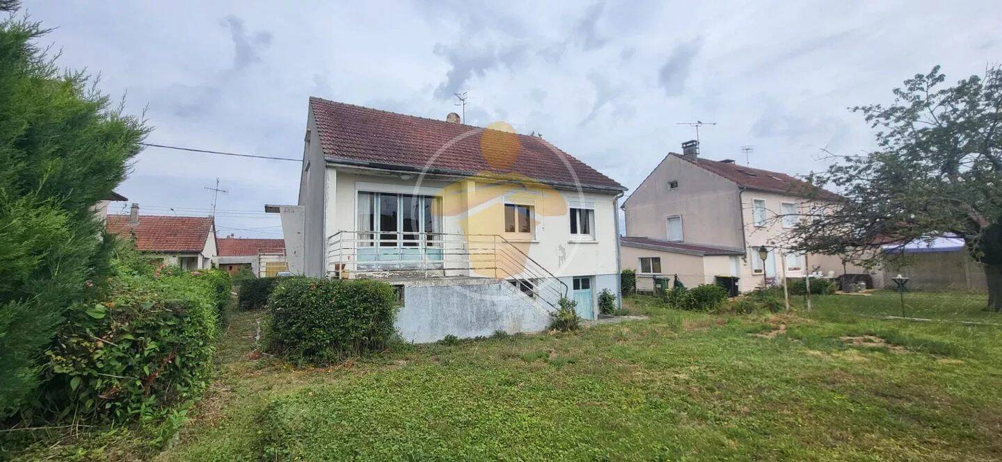 Maison 5 pièces 81 m² · à Chauny · 81 m² · 86 000 €