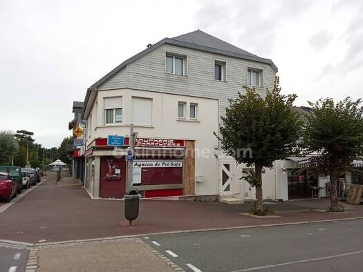 Maison à vendre 849 950 € 9 pièces 6 chambres 306 m² 308 m² de terrain Jullouville 50610