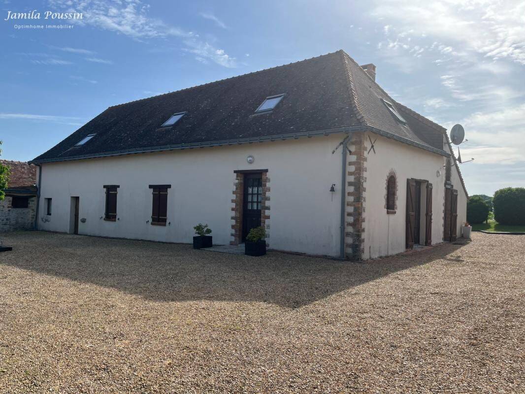 Maison 7 pièces 137 m² · à Noyant-Villages · 137 m² · 234 300 €