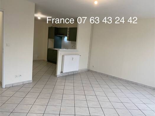 Appartement à vendre 125 000 € 4 pièces 3 chambres 77 m² Étage 1/3 Saint-Blaise-du-Buis 38140